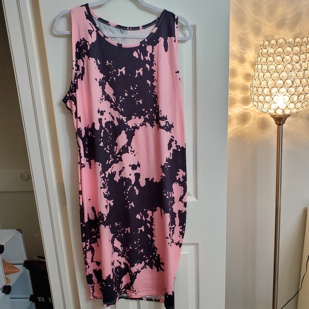 Dress - Picture 2 of 3